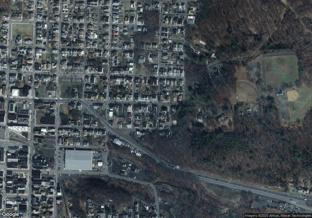 926 E Sunbury St, Shamokin, PA 17872 - photo 1