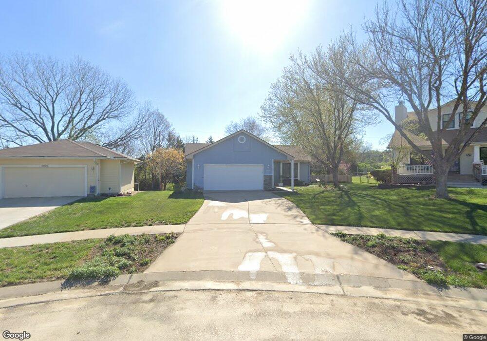 3540 SW Kent Ct, Topeka, KS 66614 - photo 1