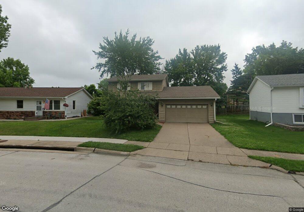 2250 W Columbia Ave, Davenport, IA 52804 - photo 1