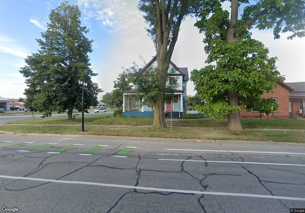 626 1st St SW, Cedar Rapids, IA 52404 - photo 1