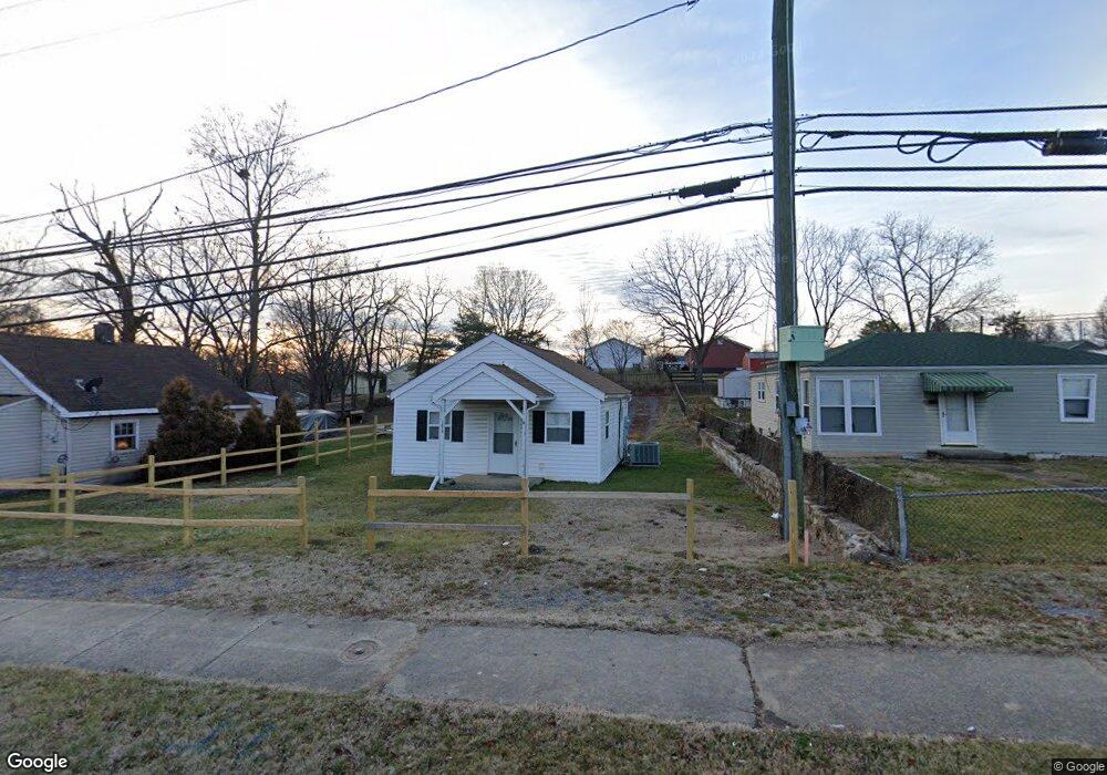 1513 N Delphine Ave, Waynesboro, VA 22980 - photo 1