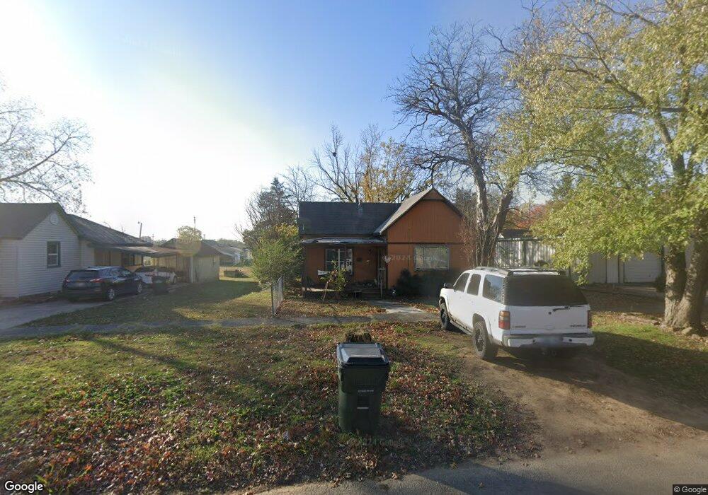 807 W Division St, Henryetta, OK 74437 - photo 1