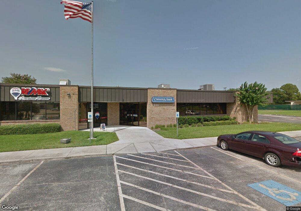 203 S Friendswood Dr, Friendswood, TX 77546 - photo 1