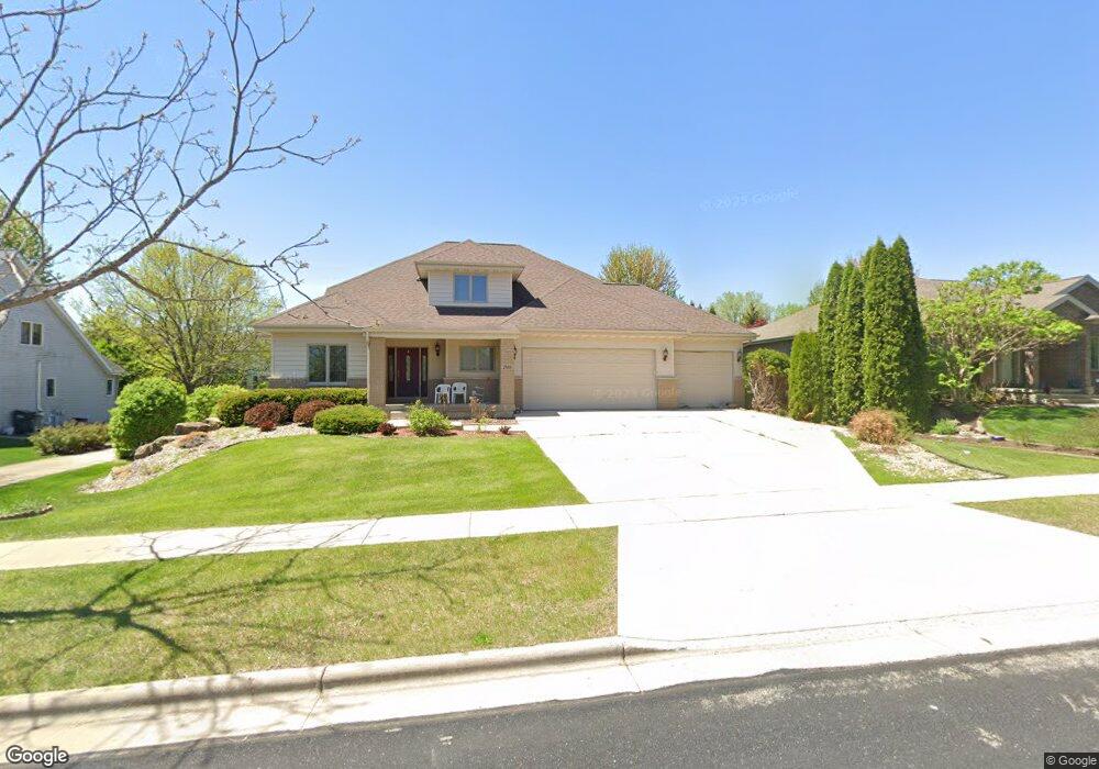 2805 Sunflower Dr, Fitchburg, WI 53711 - photo 1