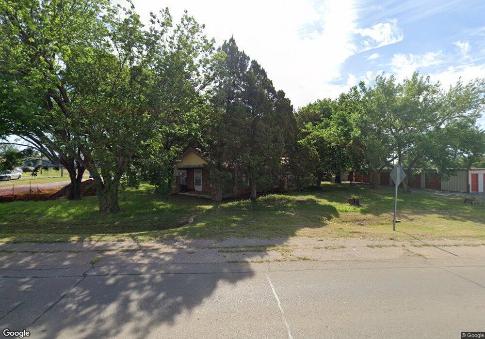 811 N 8th St, Cache, OK 73527 - photo 1