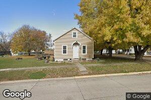 629 Center St, Hull, IA 51239