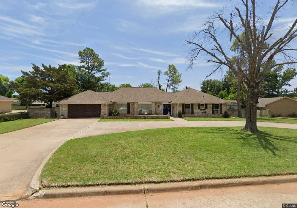 1304 Mccasland Pkwy, Duncan, OK 73533 - photo 1