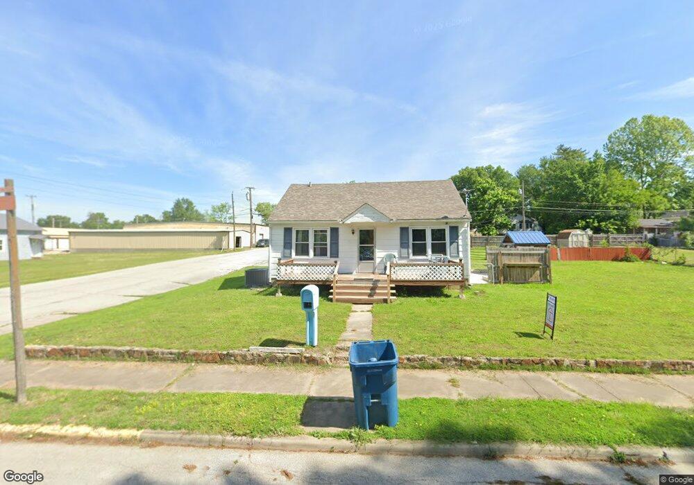 1125 Walnut St, Carthage, MO 64836 - photo 1