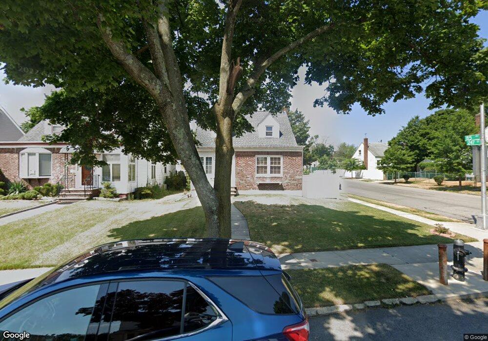 85-04 247th St, Bellerose, NY 11426 - photo 1