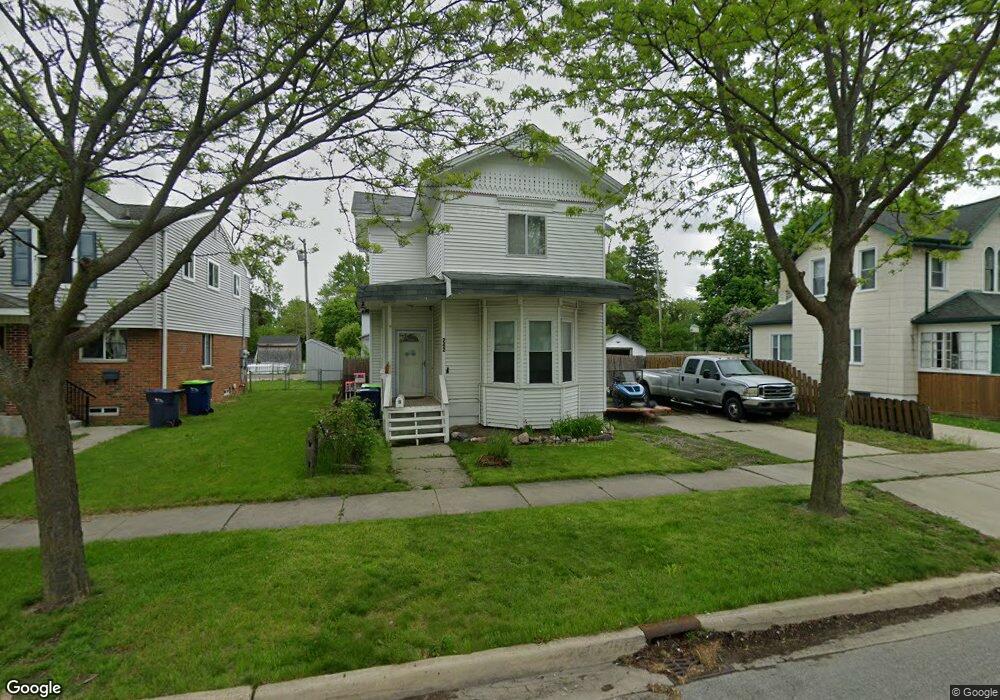 242 Adams St, Bay City, MI 48708 - photo 1