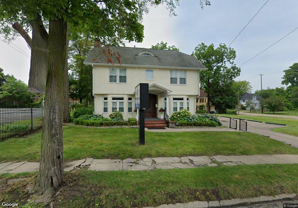 614 S Grand Traverse St, Flint, MI 48502 - photo 1