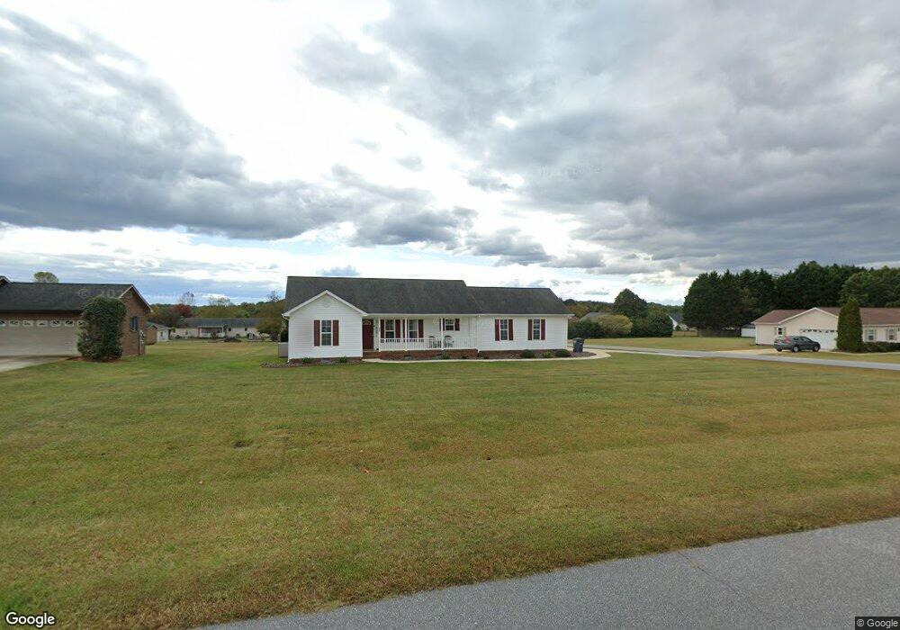 195 Doe Trail Ln, Statesville, NC 28625 - photo 1