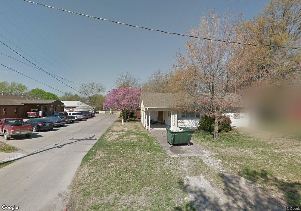 304 S Huston St, Altamont, KS 67330 - photo 1