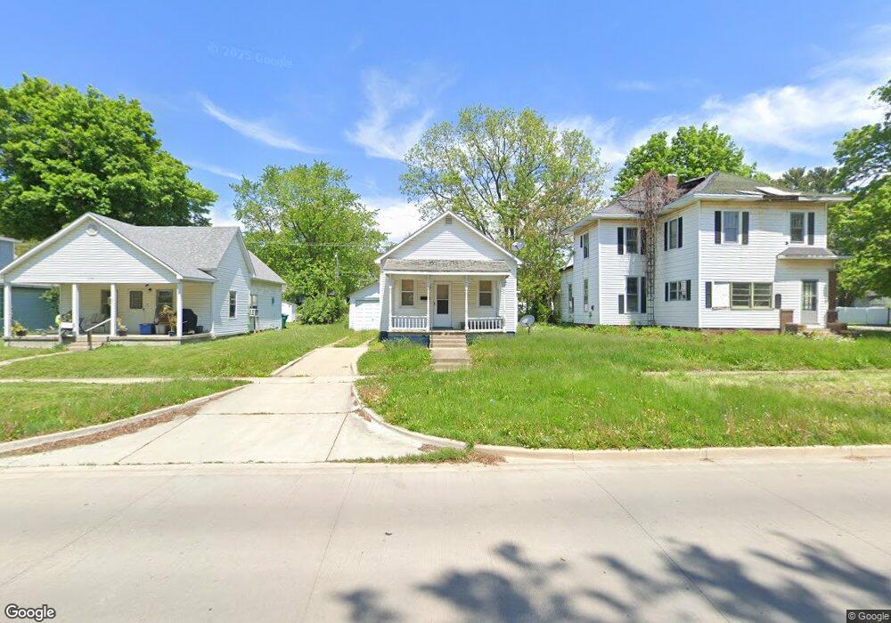 1004 Marshall Ave, Mattoon, IL 61938 - photo 1