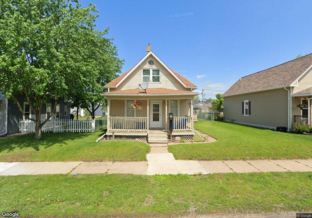 152 17th Ave SW, Cedar Rapids, IA 52404 - photo 1