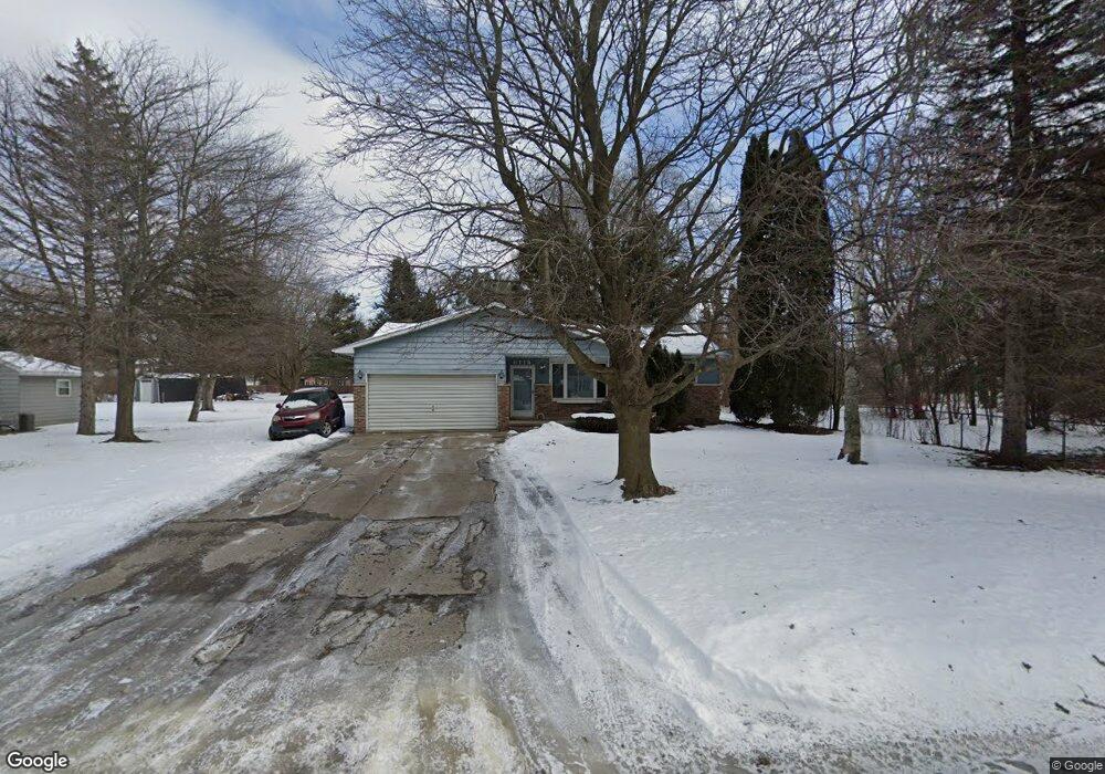 8114 Derrymore Dr, Davison, MI 48423 - photo 1
