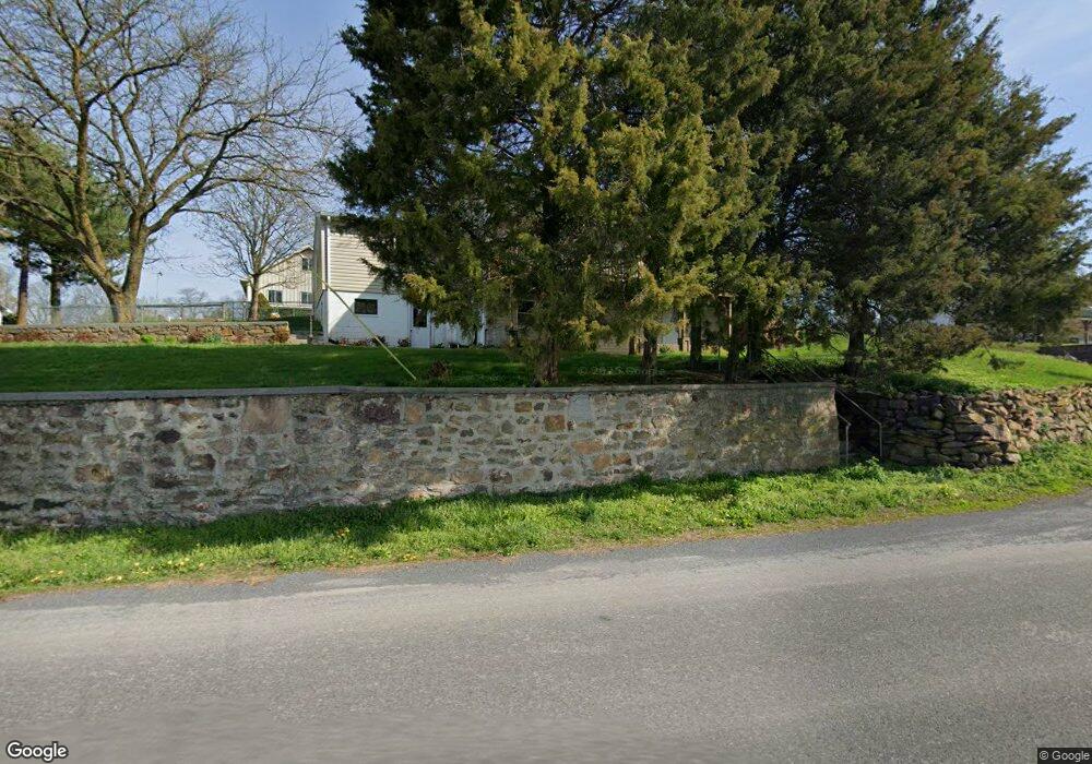 1027 Lancaster Ave, New Holland, PA 17557 - photo 1