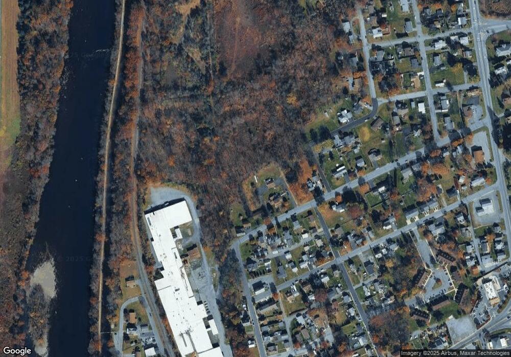 225 Spruce St, Walnutport, PA 18088 - photo 1