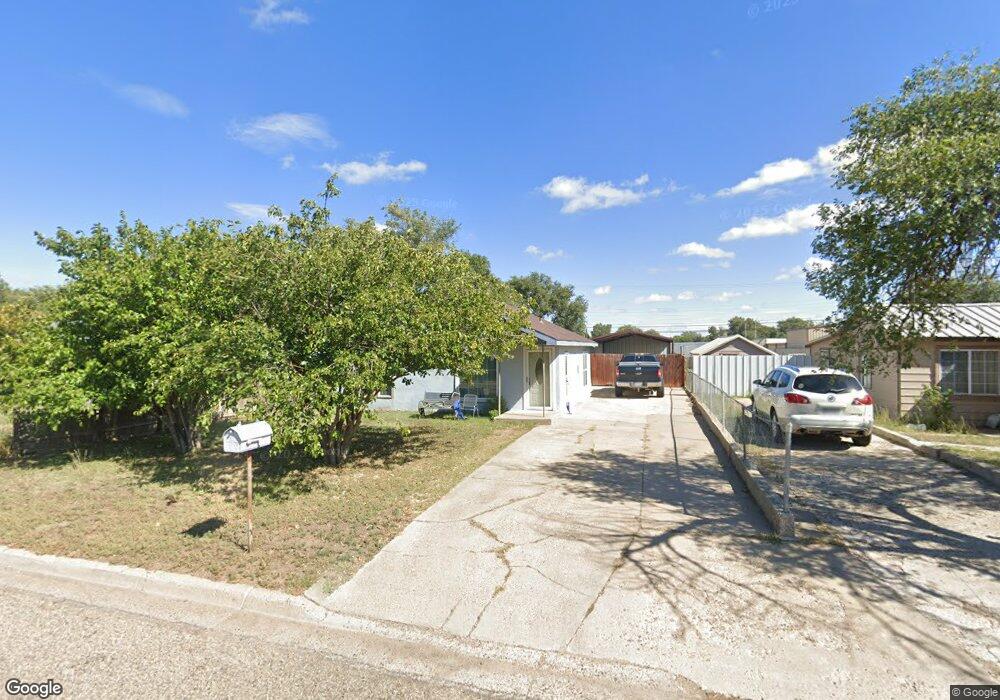 306 N Porter Ave, Dumas, TX 79029 - photo 1