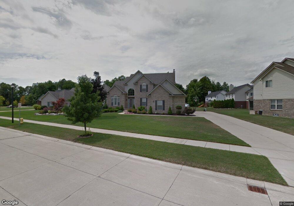 23402 Fredericks Dr, Flat Rock, MI 48134 - photo 1