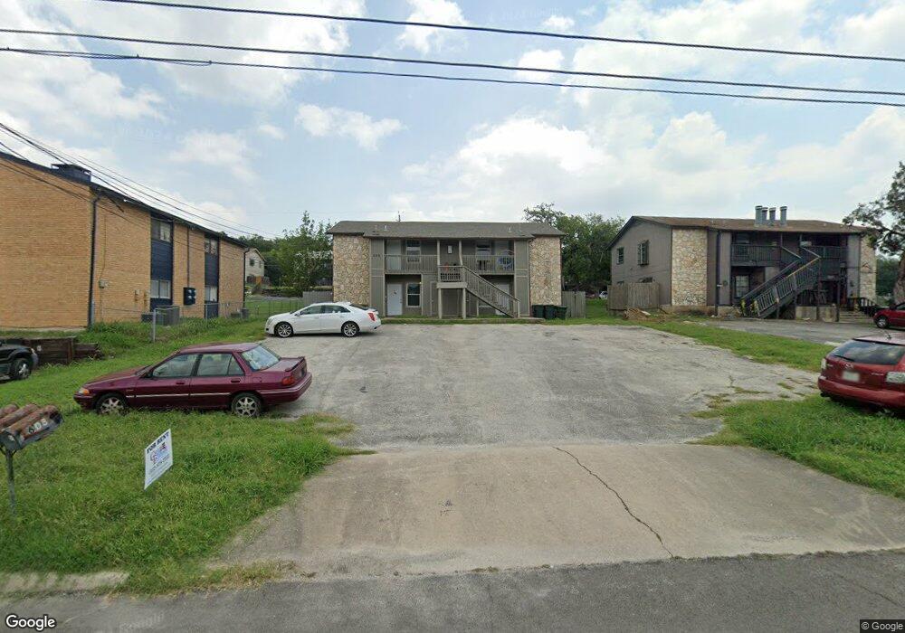 608 Bracewood Cir unit D, San Marcos, TX 78666 - photo 1