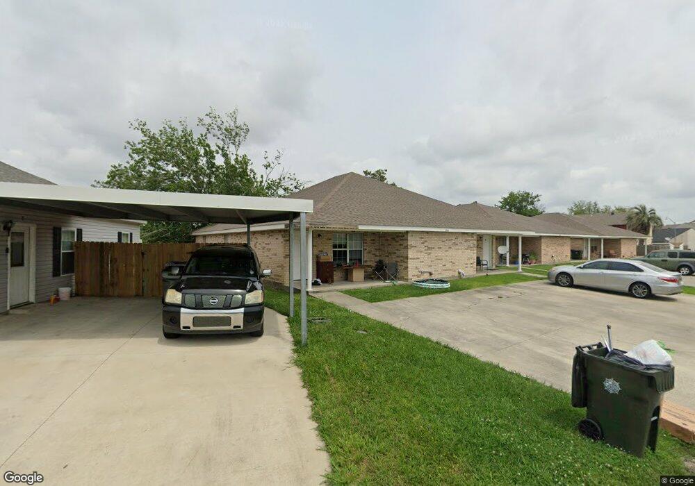 1726 Fox Run Dr, Lake Charles, LA 70605 - photo 1