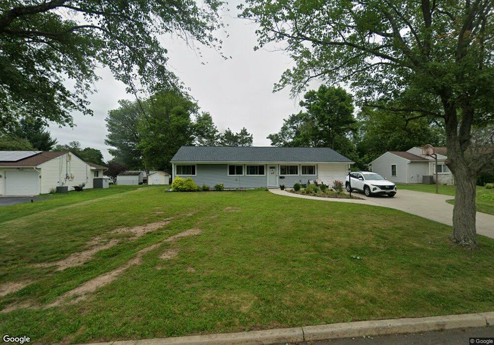 15 Pelham Rd, Kendall Park, NJ 08824 - photo 1