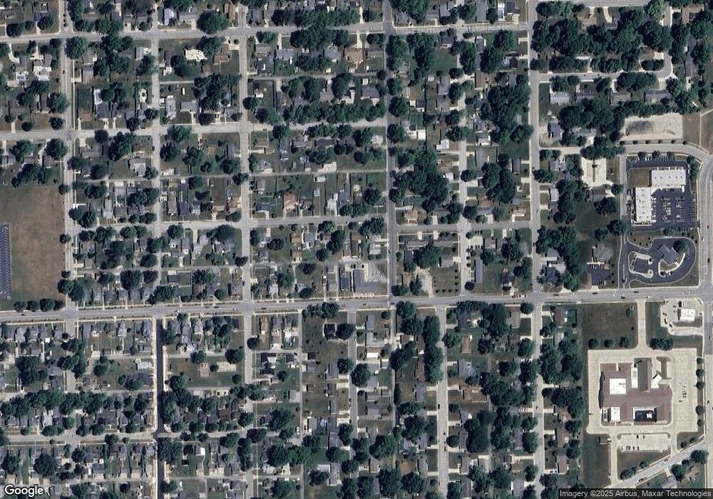 933 E 5th St, Auburn, IN 46706 - photo 1