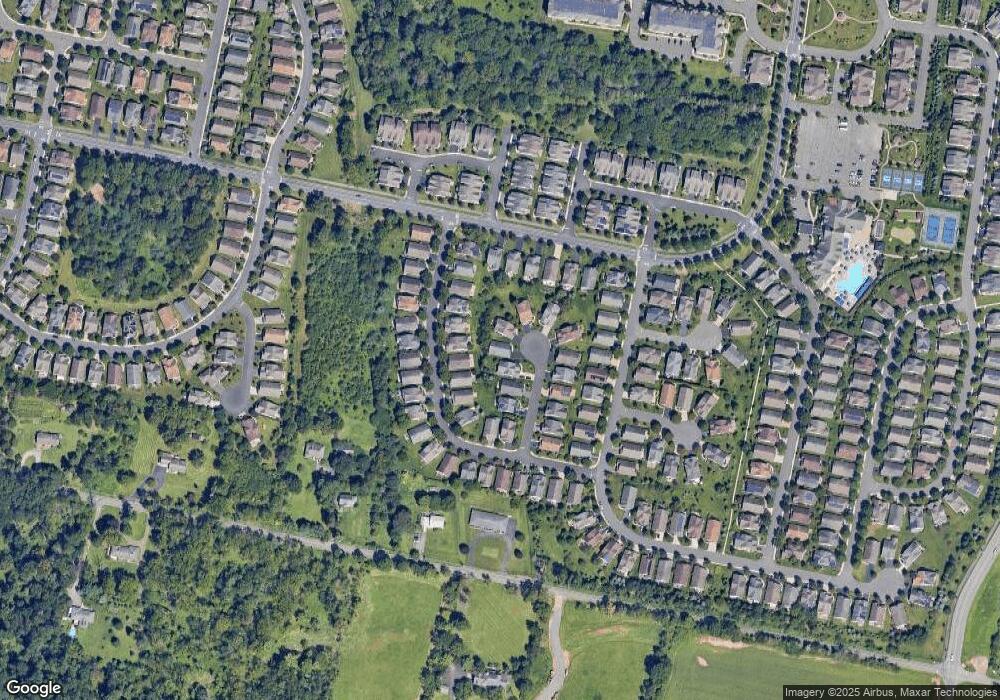 10 Bray Ct, Somerset, NJ 08873 - photo 1