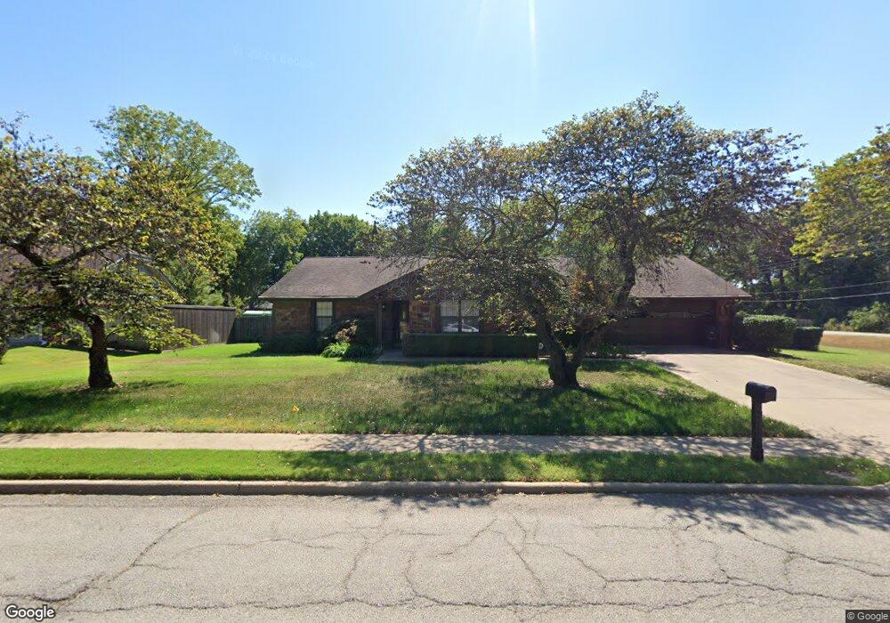 2301 Georgetown Dr, Bartlesville, OK 74006 - photo 1