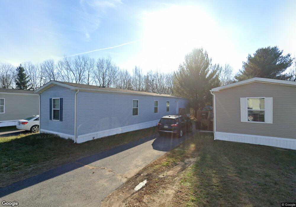 211 Windsor Ln, Taylor, PA 18517 - photo 1