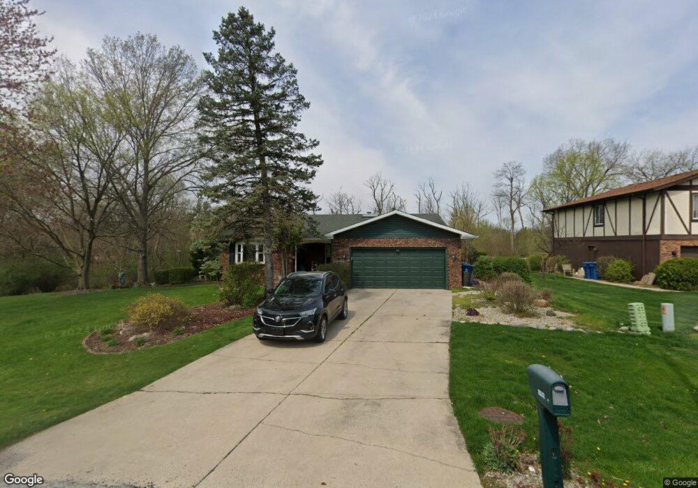 8532 Pine Island Dr, Crown Point, IN 46307 - photo 1