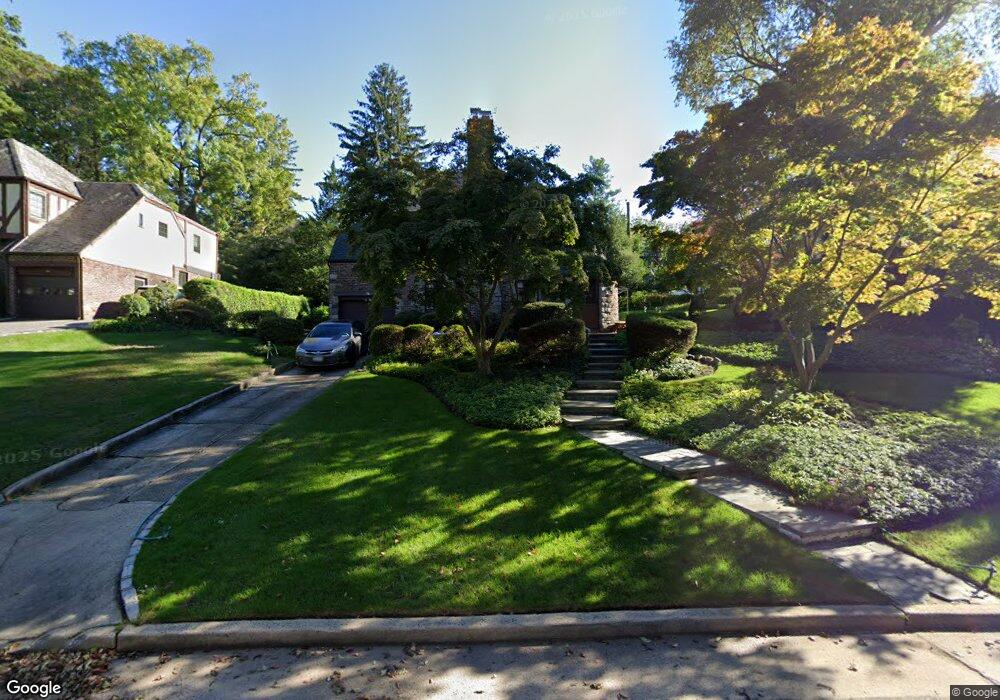 26 Old ox Rd, Manhasset, NY 11030 - photo 1