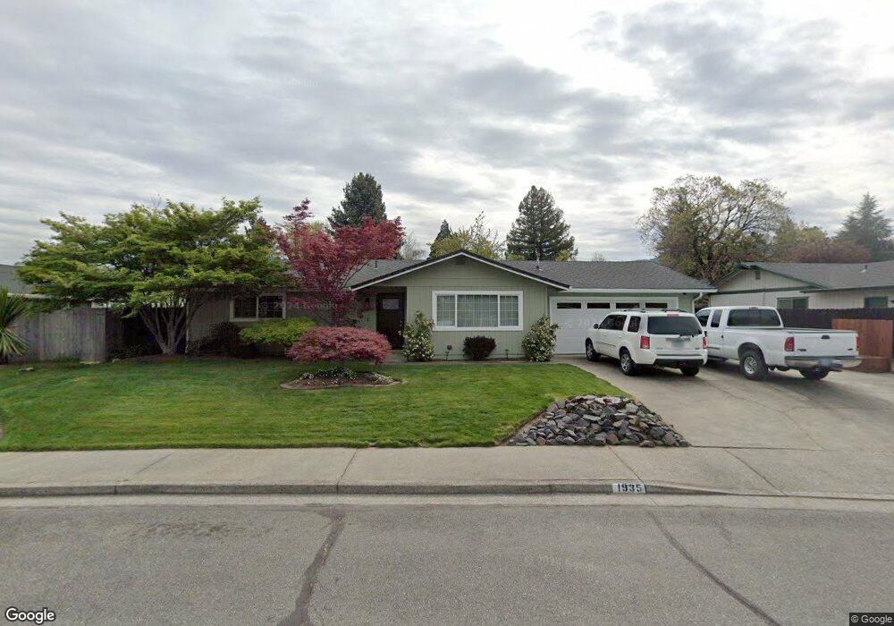 1935 Meadow Glen, Grants Pass, OR 97527 - photo 1