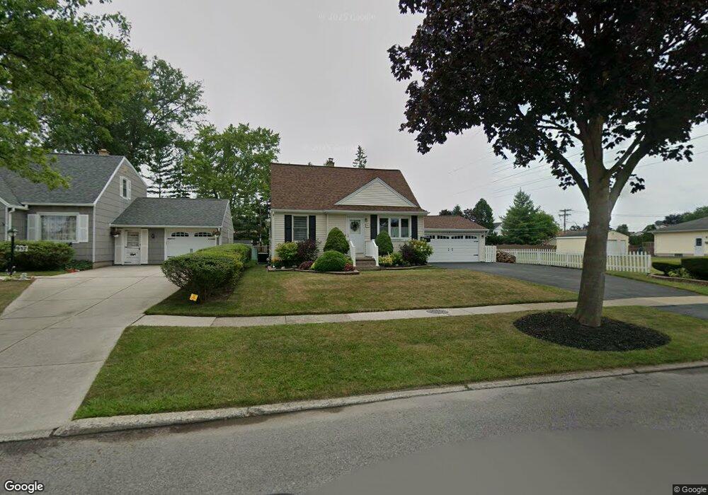 951 Pioneer Dr, North Tonawanda, NY 14120 - photo 1