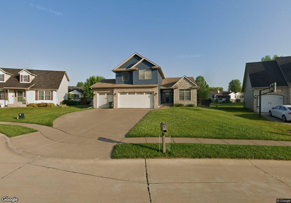 1660 W 51st St, Davenport, IA 52806 - photo 1
