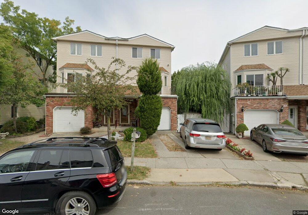 57 Dina Ct, Staten Island, NY 10306 - photo 1