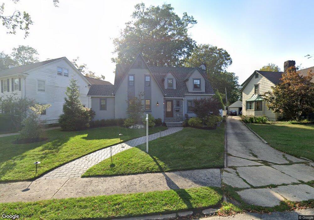 574 N Edgemere Dr, Allenhurst, NJ 07711 - photo 1