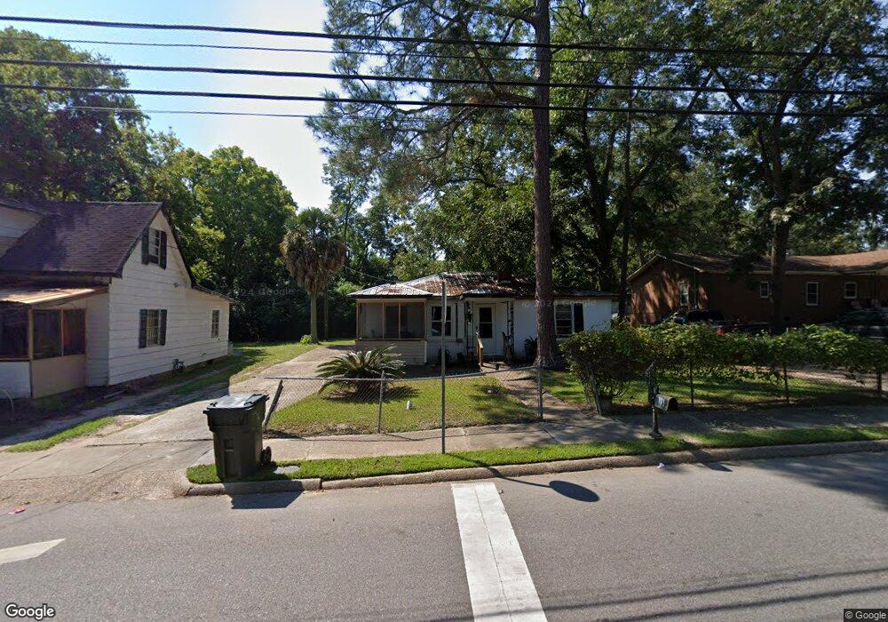 784 E Burdeshaw St, Dothan, AL 36303 - photo 1