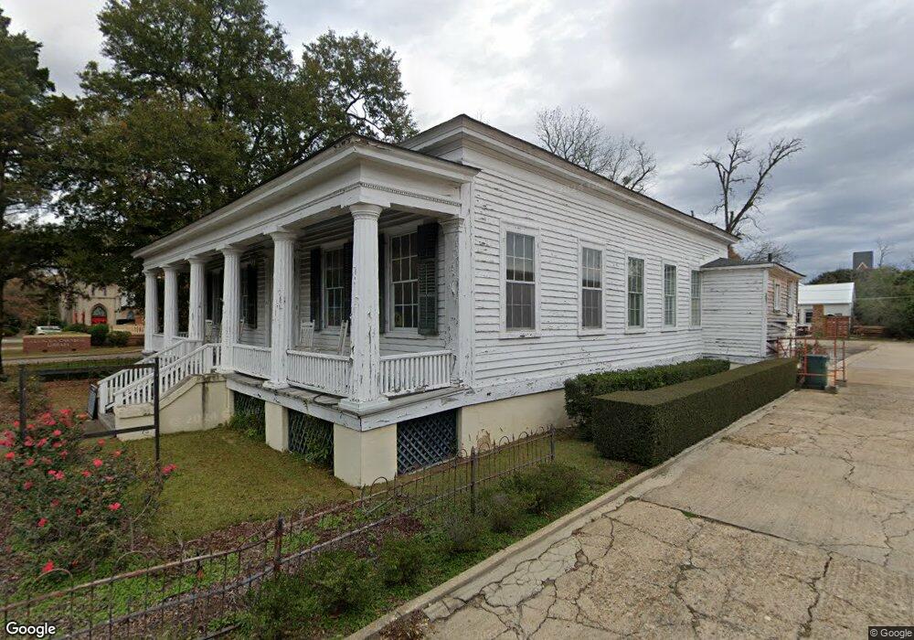 211 N Eufaula Ave, Eufaula, AL 36027 - photo 1