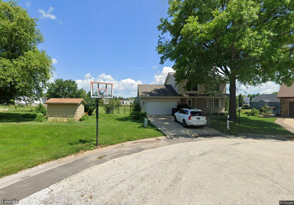 206 Shawnee Cir, Eldridge, IA 52748 - photo 1