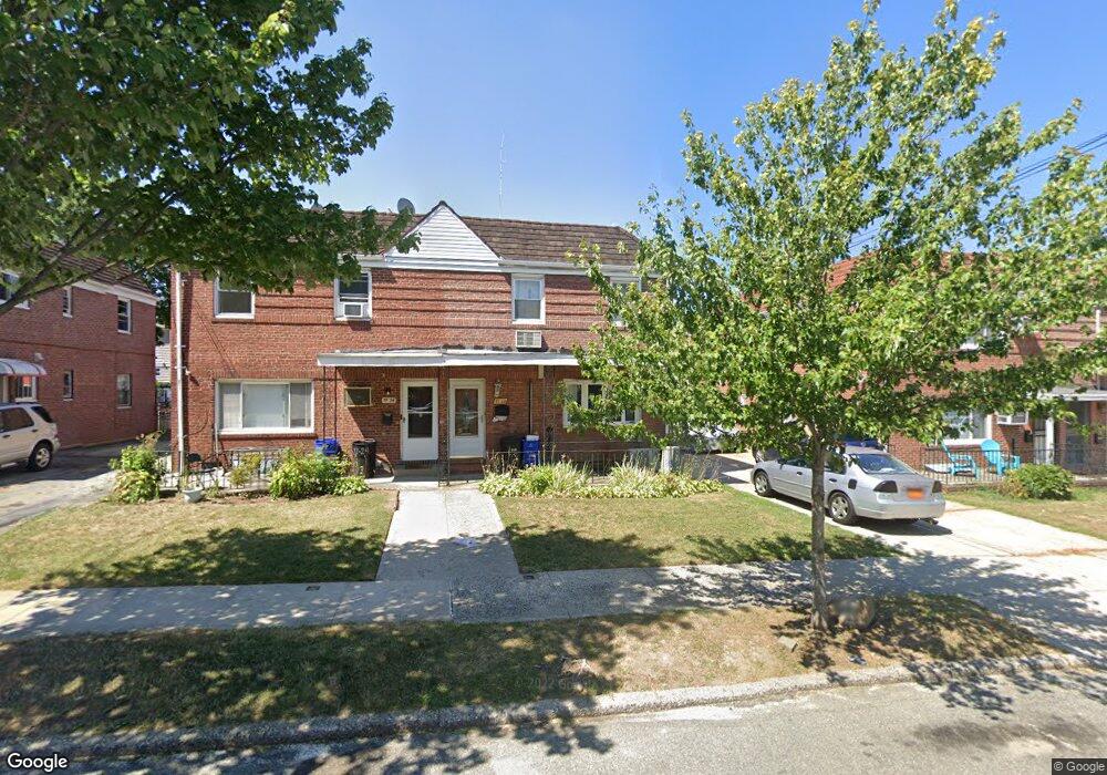 7722 170th St, Fresh Meadows, NY 11366 - photo 1