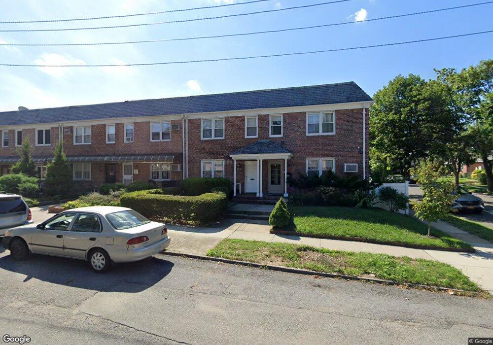 7504 168th St, Fresh Meadows, NY 11366 - photo 1