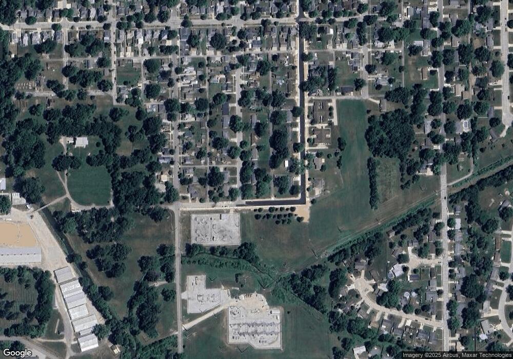 252 S Division St, Auburn, IN 46706 - photo 1