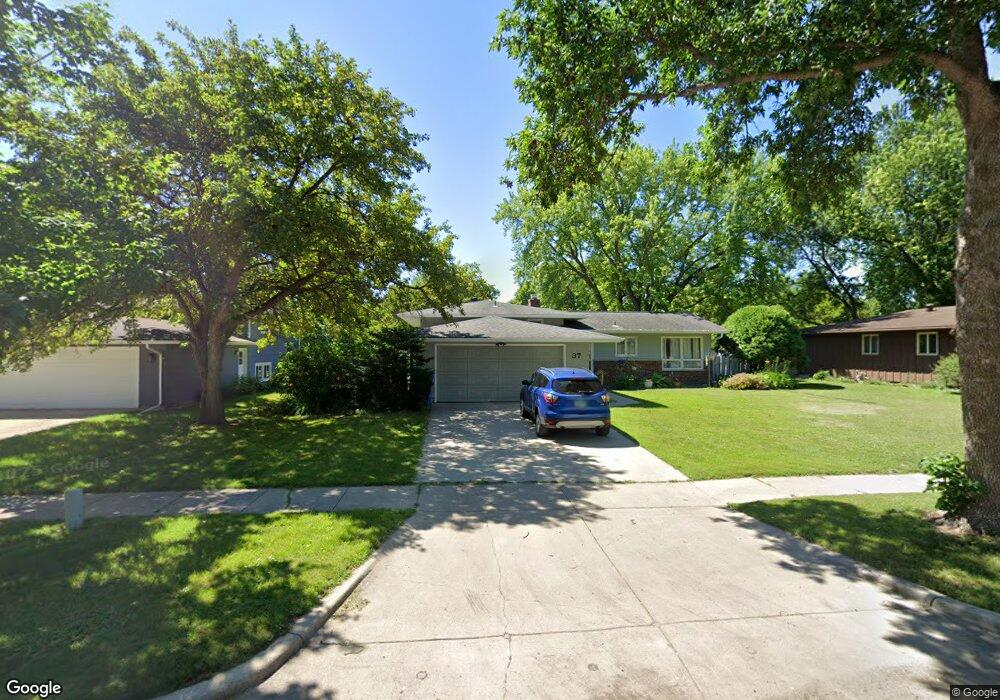 37 Meadowlark Ln N, Fargo, ND 58102 - photo 1