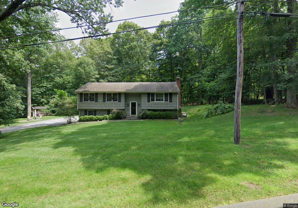 3 Bobbys Ct, Ridgefield, CT 06877 - photo 1