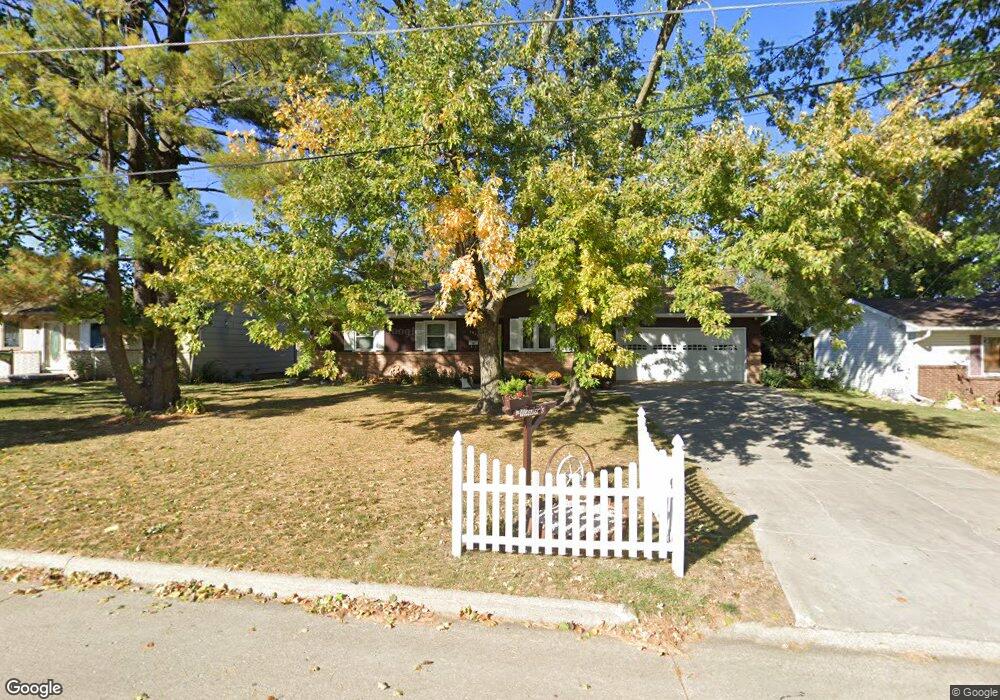 1026 N 10th Ave E, Newton, IA 50208 - photo 1