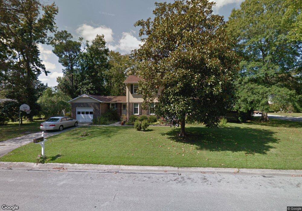 1105 Daniel Dr, Jacksonville, NC 28540 - photo 1