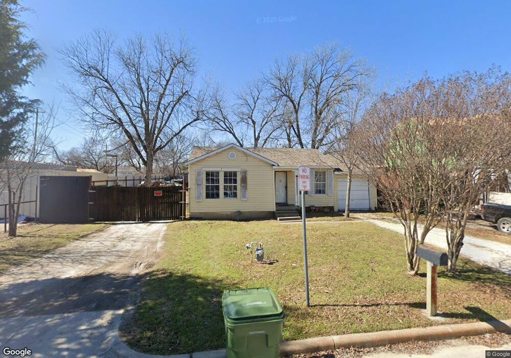 105 Hallvale Dr, Fort Worth, TX 76108 - photo 1