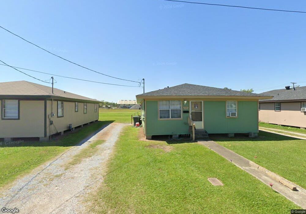 402 Macy St, Lake Charles, LA 70601 - photo 1